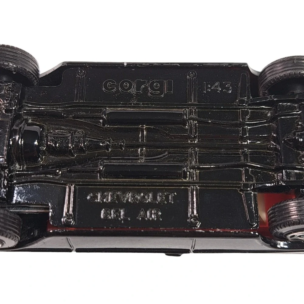 Corgi 1957 Black/White Chevrolet Bel Air 1/43 Scale C825/1 Made In GT Br…
